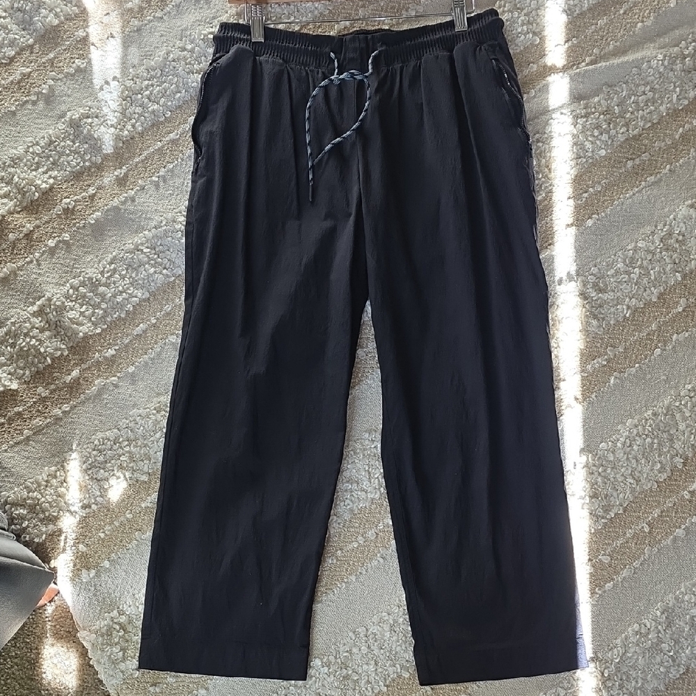 Athleta Women's Black Trekkie Straight Crop Pull On Tie Pants Size 10